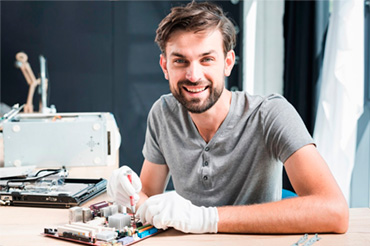 Curso de Hardware e Curso de Montagem e Manutenção